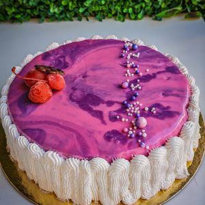 Tarta de mousse de queso y fresa